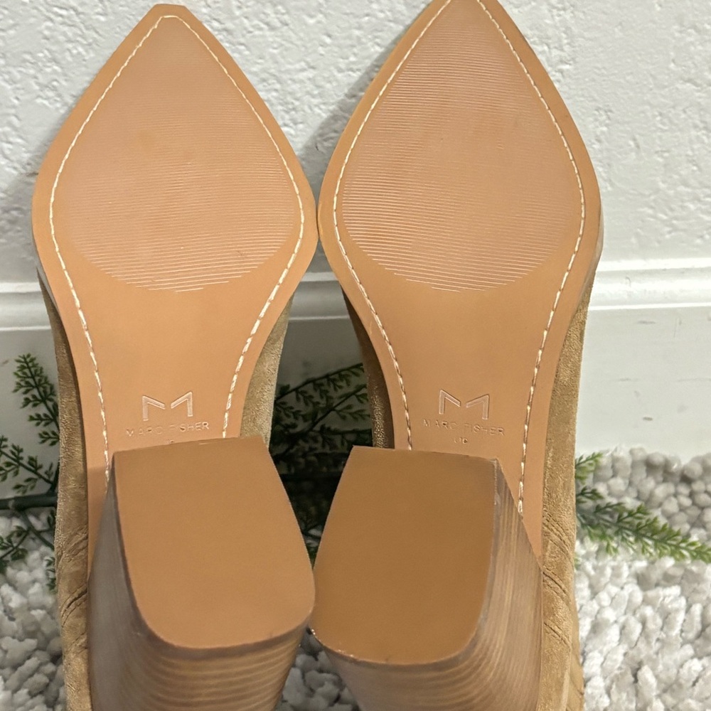 Marc Fisher LTD Woman OSHAY Pointed Toe Bootie Size: 10M - Picture 6 of 6